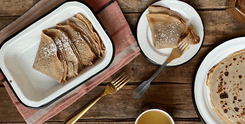 PANQUEQUES-DE-TE-CHAI-RELLENOS-DE-MANJAR